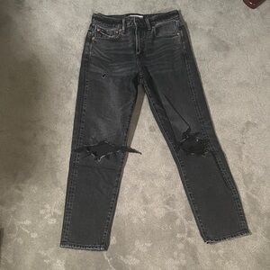 AE77 Black Distressed Mom Jeans